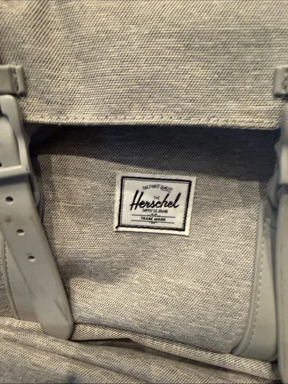 Herschel Supply Company spacious top